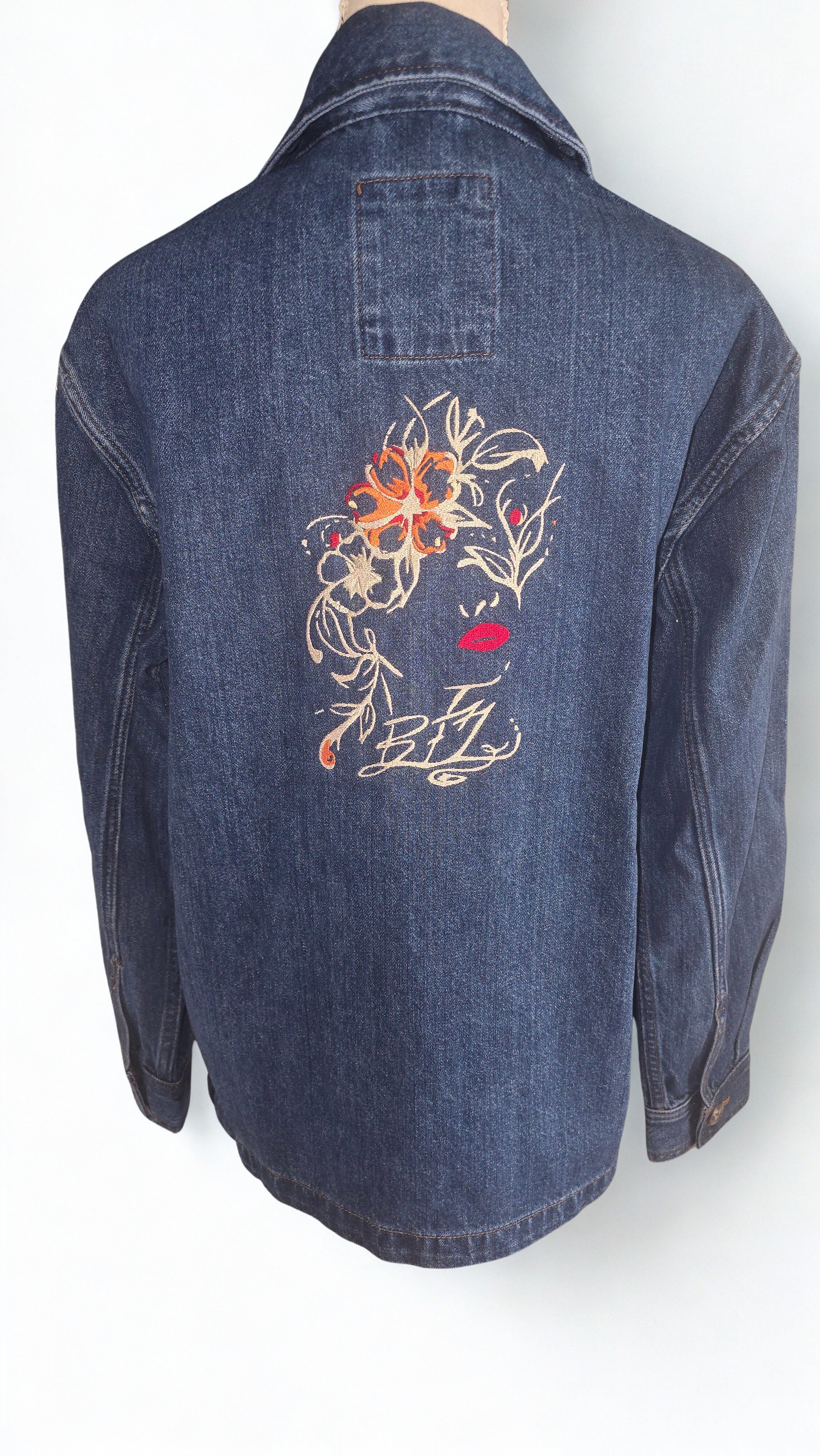 Veste en Jean " Elégance Créative "